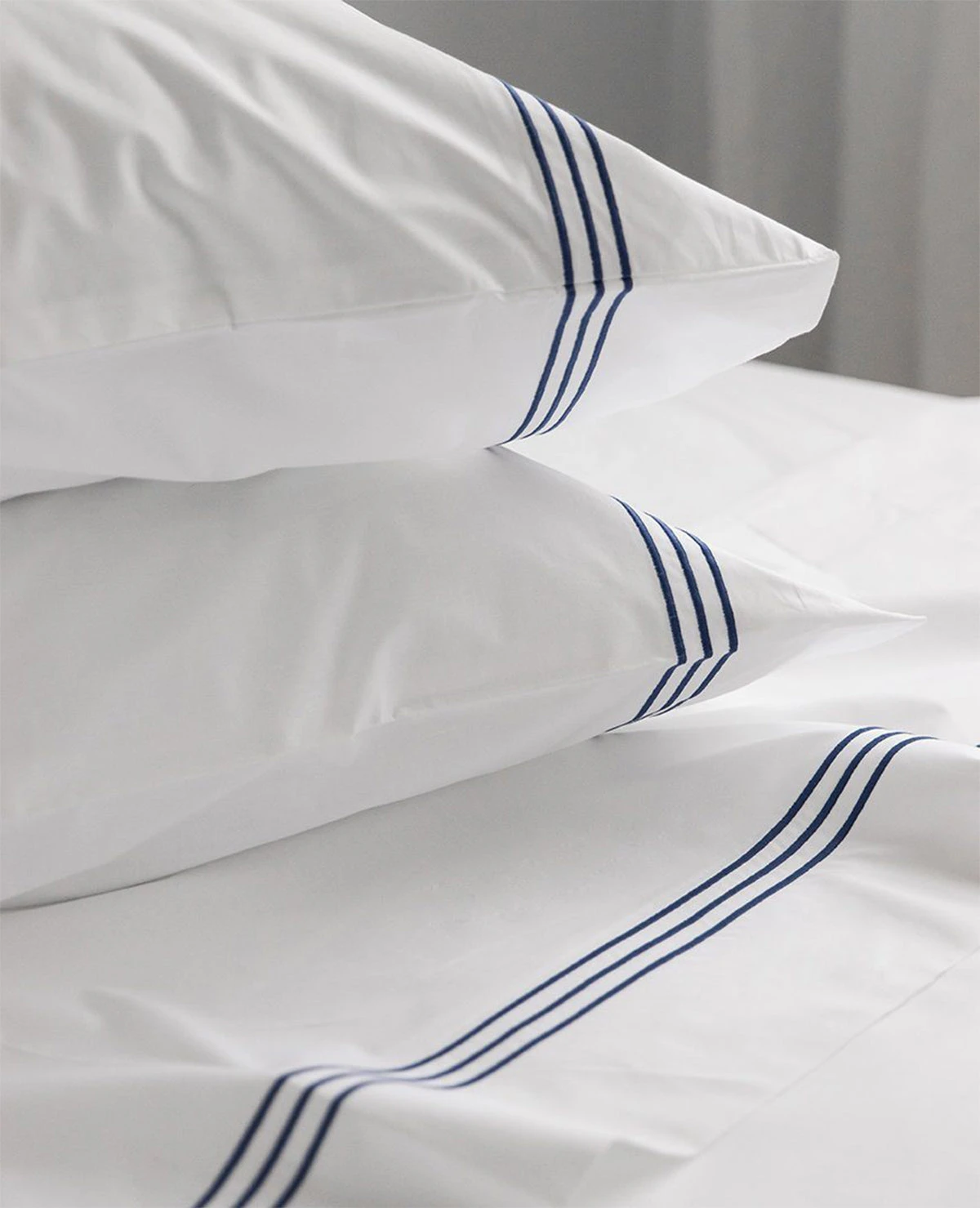 Hotel 3-Line Stitch 800 Thread Count Percale 4 Hotel 3-Line Stitch 800 Thread Count Percale - Image 2