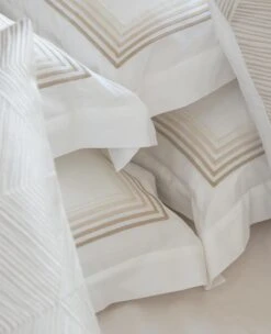 Italian 5-Line Embroidery Dune/Milk -Home Textiles Shop 5 Line 1