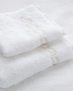 Chain Embroidered Towels -Home Textiles Shop Chain Embroidered Towels Close Cream1