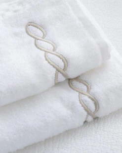 Chain Embroidered Towels -Home Textiles Shop Chain Embroidered Towels Close Flax1