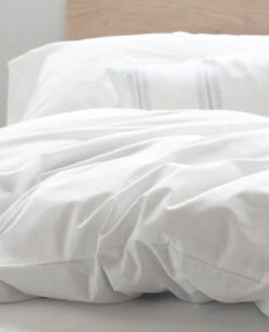 Bamboo/Cotton Percale White -Home Textiles Shop Cotton Off White Close up 3 web