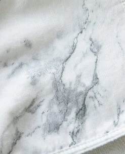 Marbled Towel White/Silver -Home Textiles Shop Marbled Towel White Silver 3