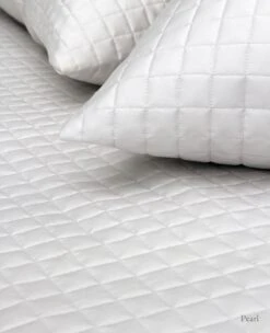 Masaccio Quilt -Home Textiles Shop Masaccio Quilted Coverlet Pearl