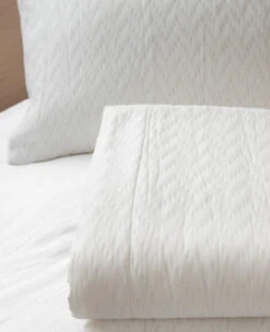 Milan Coverlet Milk -Home Textiles Shop Milan Quilt Milk 7