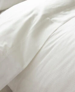 Simone White, Milk & Eggshell -Home Textiles Shop SimoneMilkClose Up