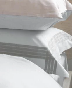 Quartette Dusty Violet/Milk Sateen