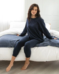 The After Work Sweatshirt Navy -Home Textiles Shop TheAfterWorkSweatshirtNavy3
