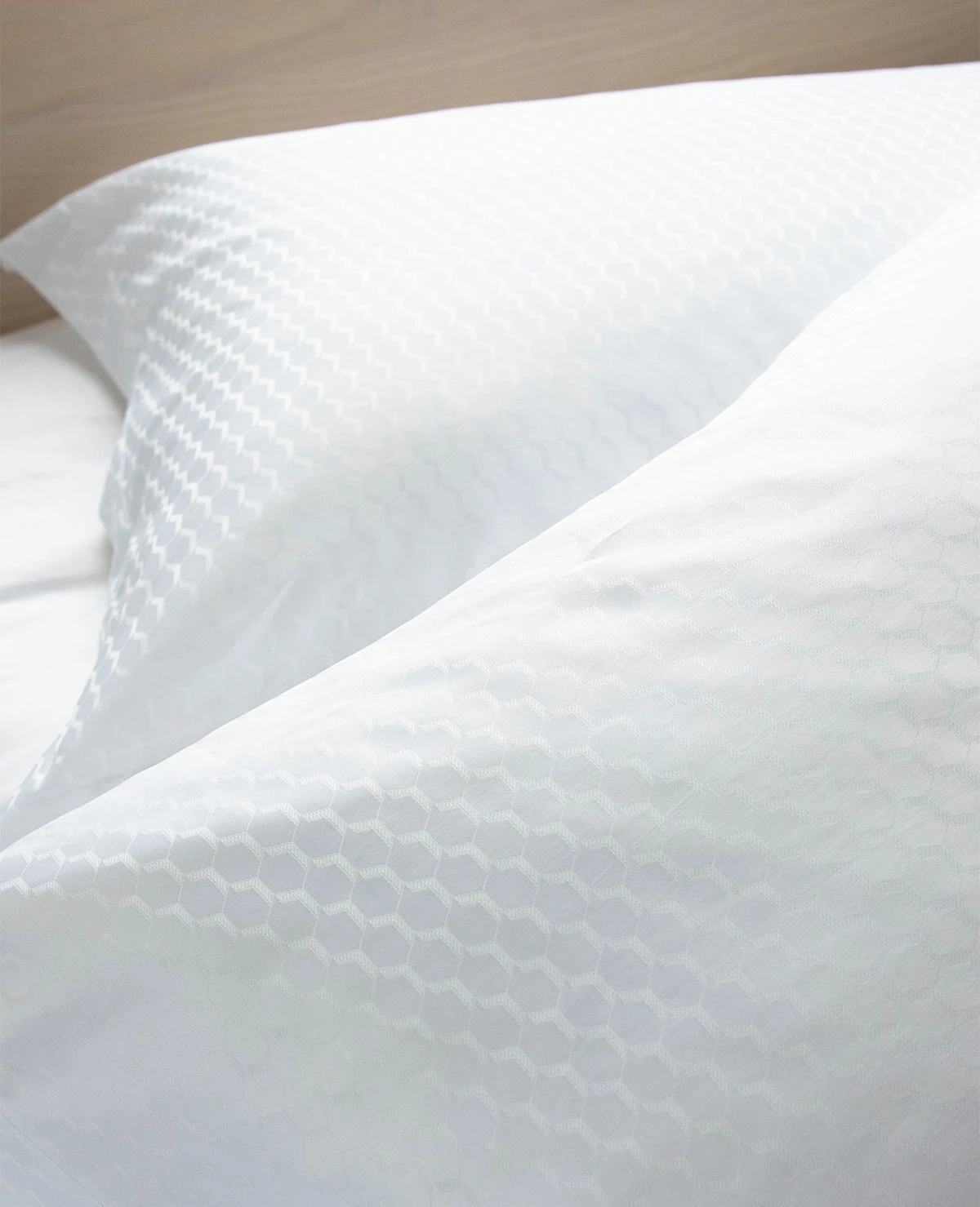 Verona White & Milk 6 Verona White & Milk - Image 4