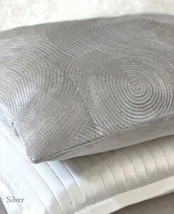 Velvet Circles Quilt -Home Textiles Shop Velvet Circles Quilt 5 abb37e0c e988 4f0d a2d2 6e7140ec06de