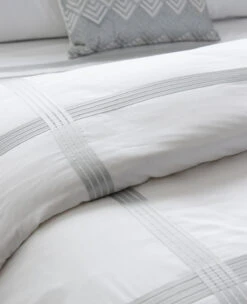 Quartette Pearl Grey/White Sateen -Home Textiles Shop sorbe duvet
